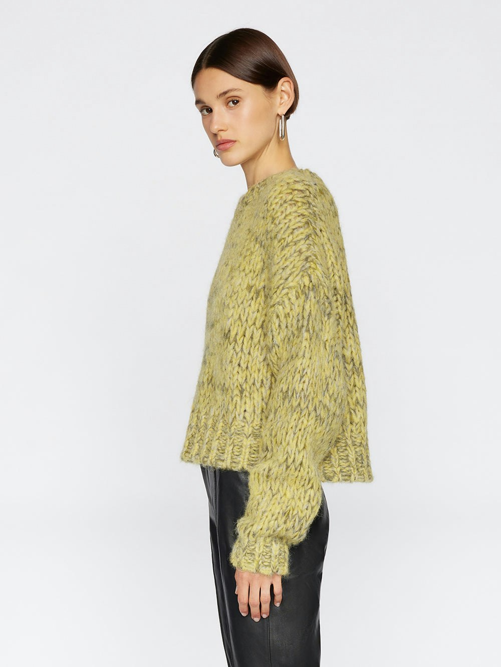 side view alt:fit1